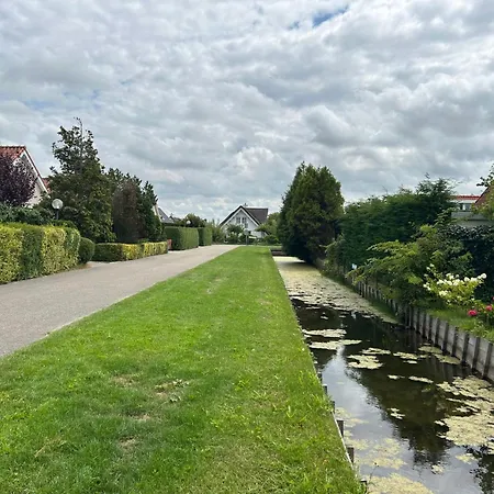 Tapuit 8-1 By Interhome Feriepark