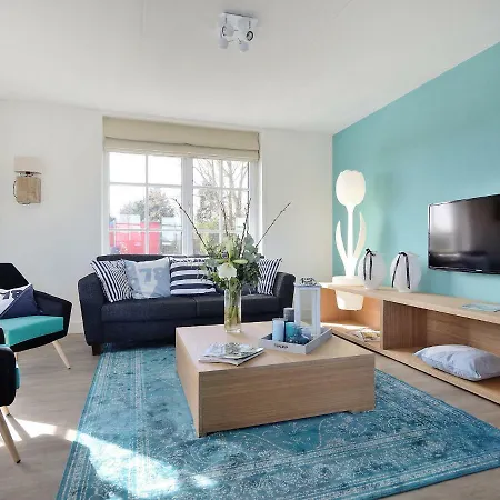 Tapuit 8-1 By Interhome Vakantiepark